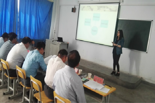 新公司举办“新型课堂”教师教学技能大赛 新公司举办“新型课堂”教师教学技能大赛