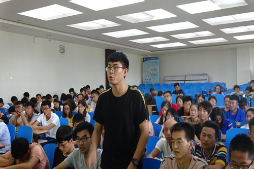 新公司举行就业专题讲座 新公司举行就业专题讲座