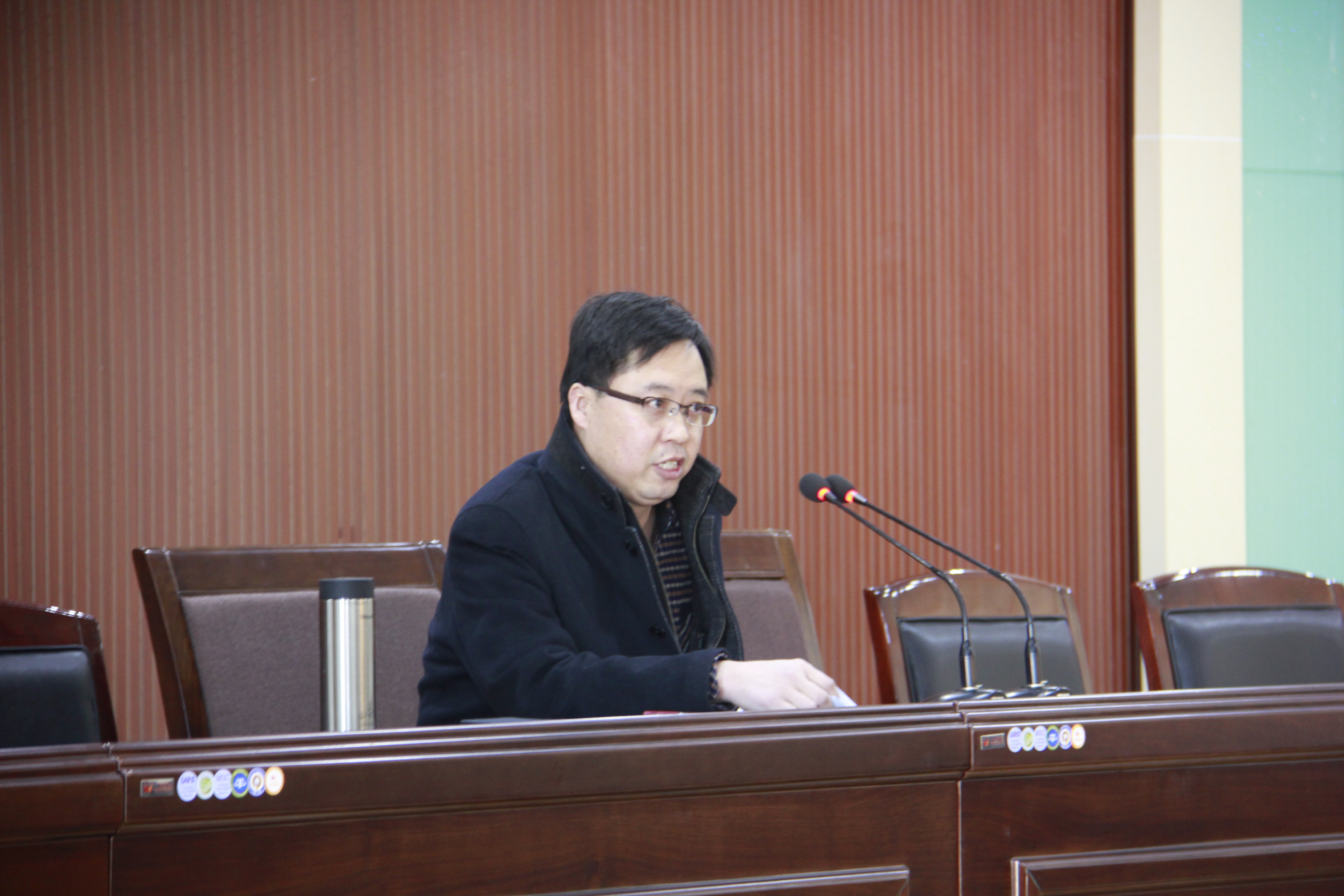 红柳大讲堂之一——老员工如何成才 红柳大讲堂之一——老员工如何成才